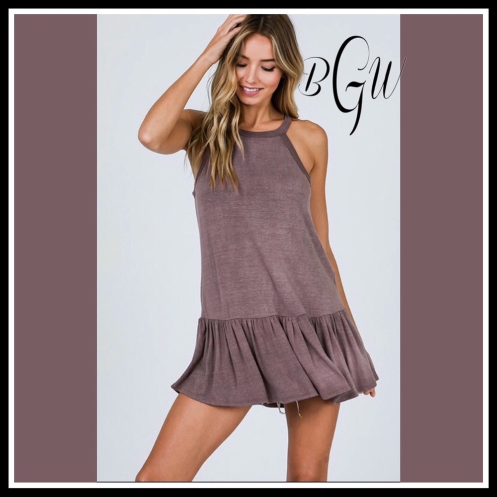 🌺🆕Washed Ruffled Hem&Lattice Back Top